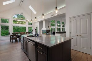 Fridge, microwave, oven, stovetop - Modern Marble - Big Canoe, GA (Jasper)