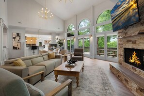 Smart TV, fireplace, offices - Modern Marble - Big Canoe, GA (Jasper)