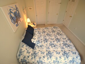 2 bedrooms, Internet - Quaint Condo Short Drive to Rehoboth Beach! (Rehoboth Beach)