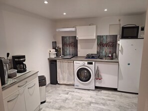 Private kitchen - Provencal village between Aix en Provence and Cassis (Fuveau)