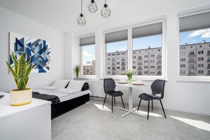 Apartment (11) | Living area | Flat-screen TV - Apartamenty Sun&Snow Hoża (Warsaw)