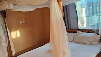 Deluxe Double Room | Individually decorated, individually furnished, free WiFi, bed sheets