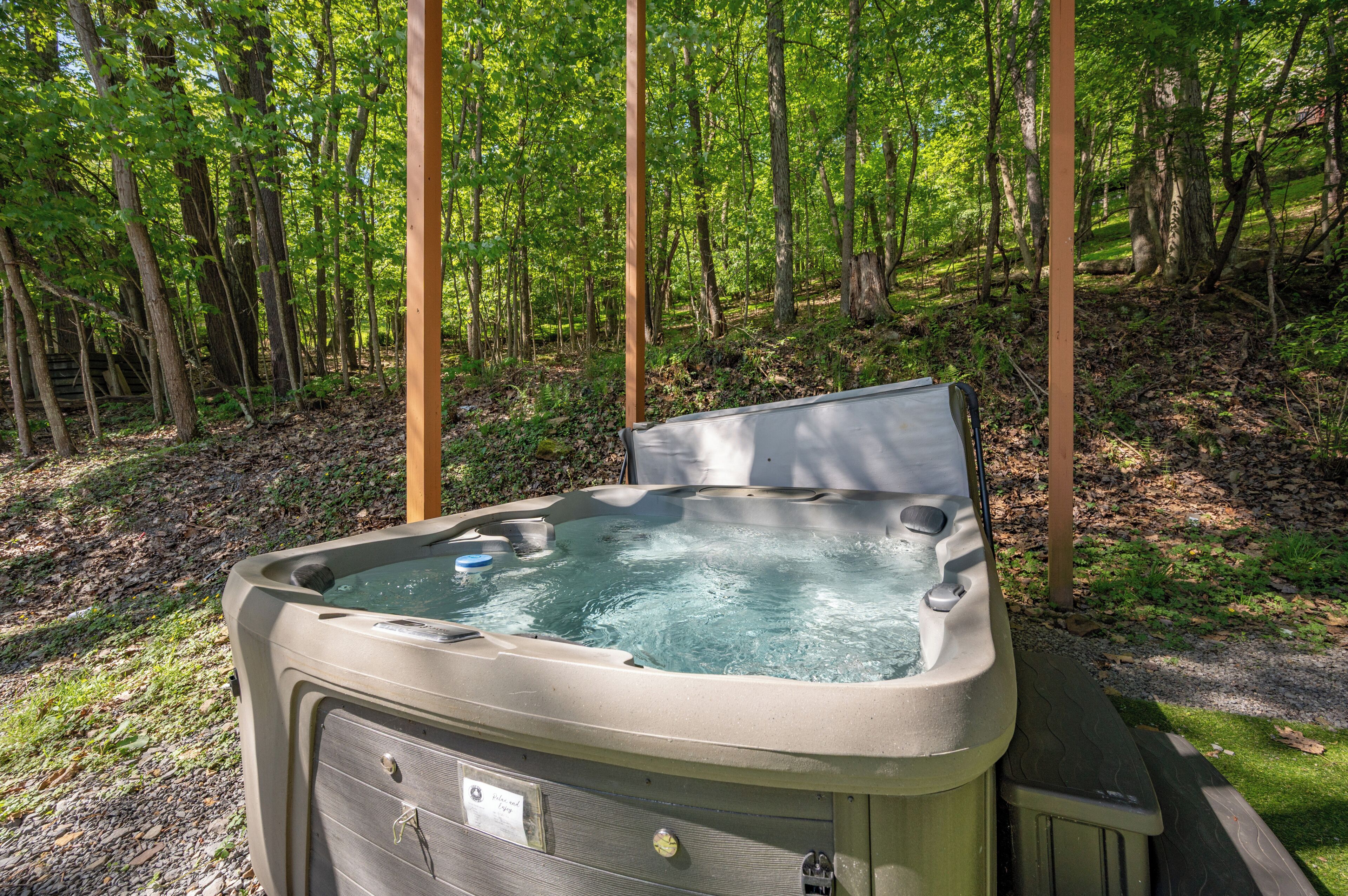 Outdoor spa tub