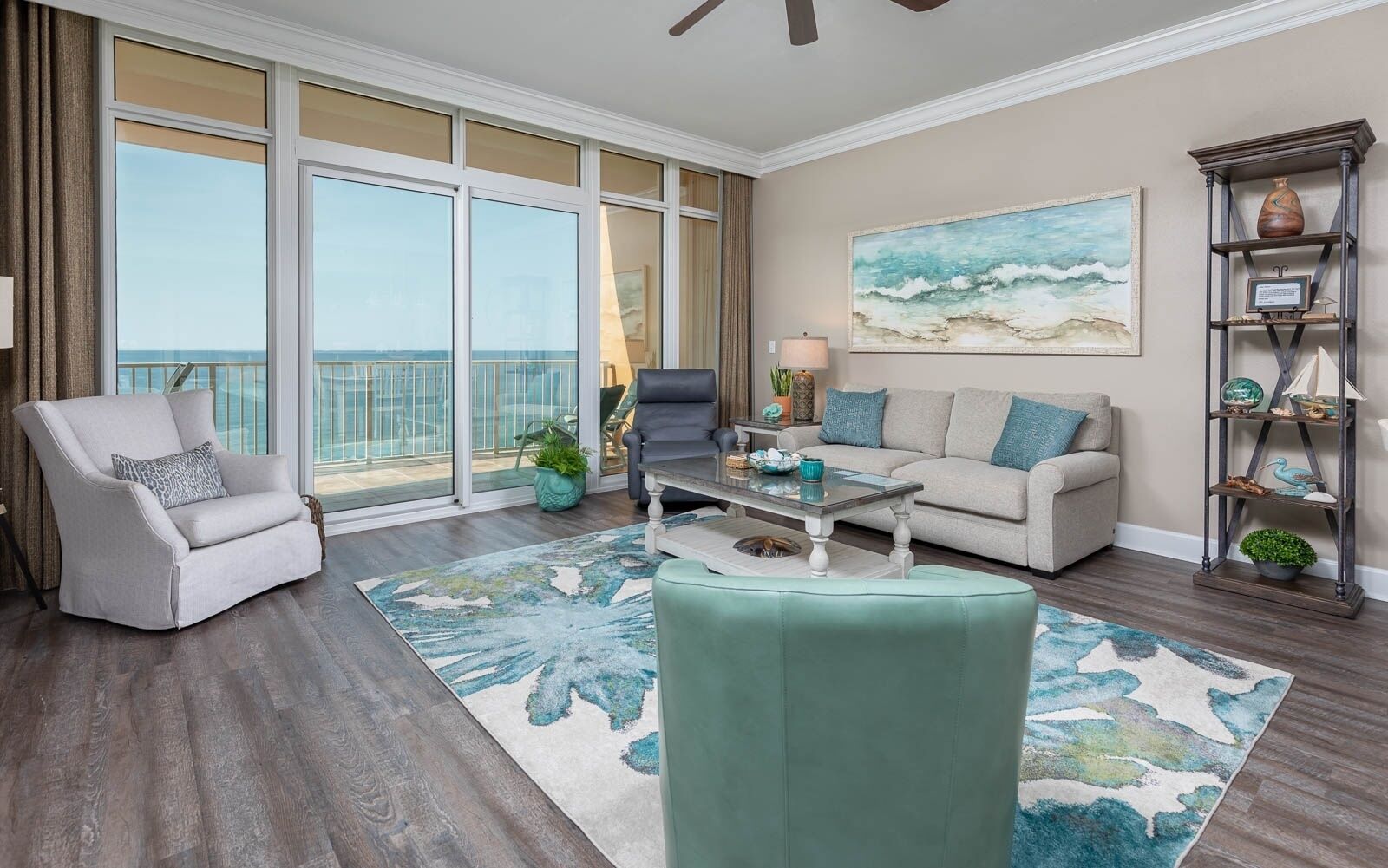 Condo, 3 Bedrooms | Living area