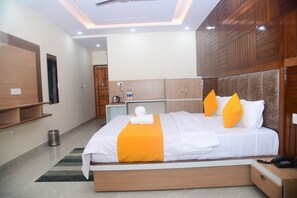 Premium Room | Free WiFi - Hotel Radha Vallabh (Ukhimath)