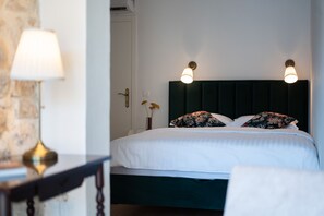 2 slaapkamers, een strijkplank/strijkijzer, gratis wifi, beddengoed