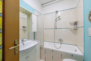 House - Il Giardino by Wonderful Italy (Sanremo)