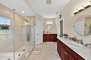 Casa, 3 quartos | Banheiro | Shampoo 