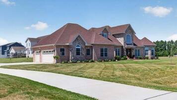 House, 3 Bedrooms | Exterior