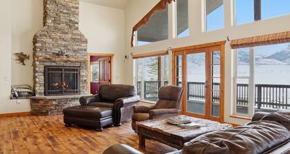 Spacious Retreat Near Yellowstone 3 Bedroom Home