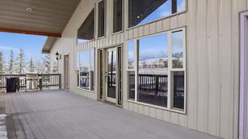 House, 3 Bedrooms | Outdoor dining