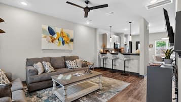 Condo, 2 Bedrooms | Living area | Smart TV, streaming services