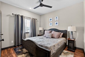 Condo, 2 Bedrooms | 2 bedrooms, laptop workspace, iron/ironing board, free WiFi - 2br Condo In College Station (College Station)