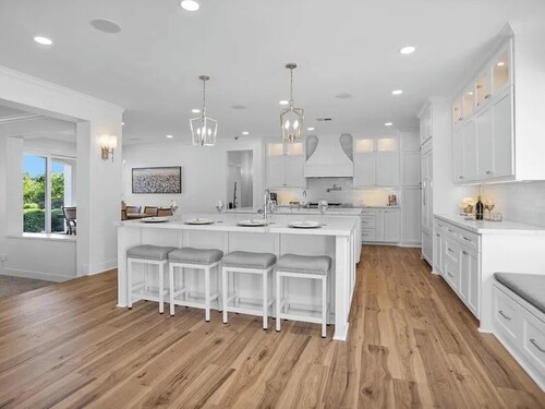 Villa de Lago! A Stunning Waterfront Estate on Lake Conroe