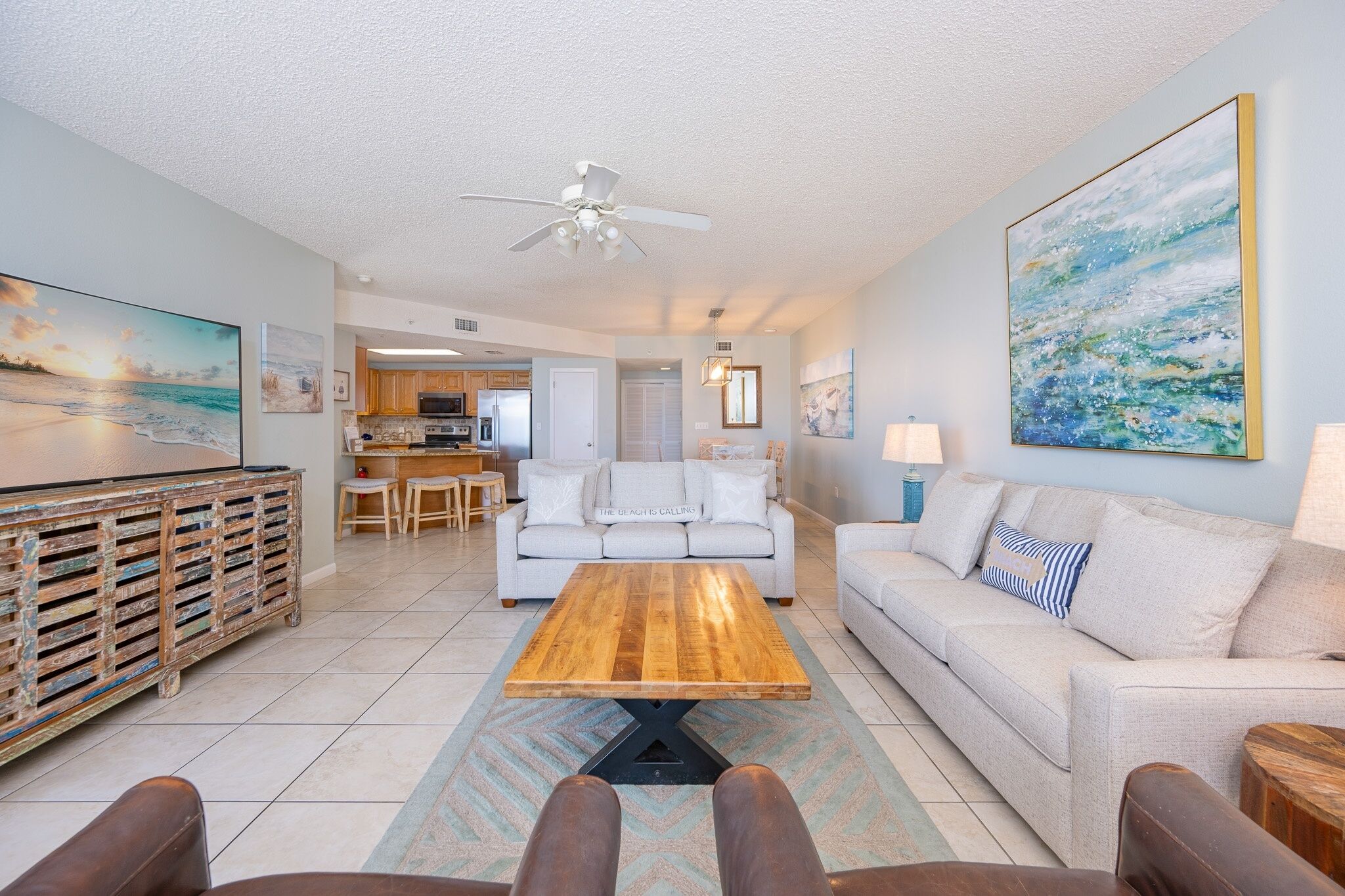 Condo, 3 Bedrooms | Living area