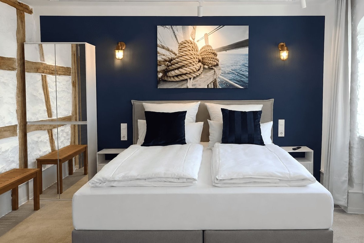 Habitación doble Deluxe, 1 cama King size, para no fumadores, baño privado | Ropa de cama de alta calidad, minibar y cortinas blackout