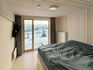 Desk, free WiFi - Cabin by cross-country trails near Høgevarde (Flå)