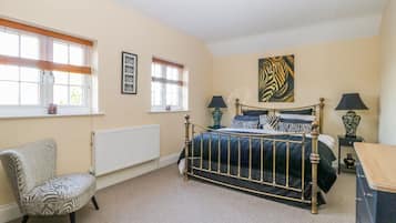9 bedrooms, WiFi (free), individually decorated, individually furnished