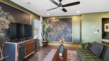 Condo, 1 Queen Bed, Kitchen (The Bavarian Inn 6) | Living area