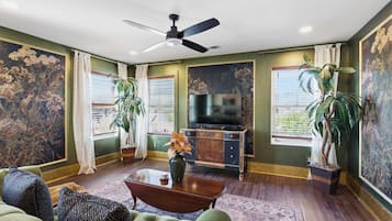 Condo, 1 Queen Bed, Kitchen (The Bavarian Inn 6) | Living area