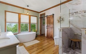 Bruser, bidet, håndklæder, Sæbe