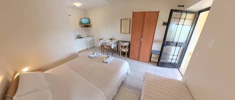 Studio, Multiple Bedrooms, Balcony | 1 bedroom