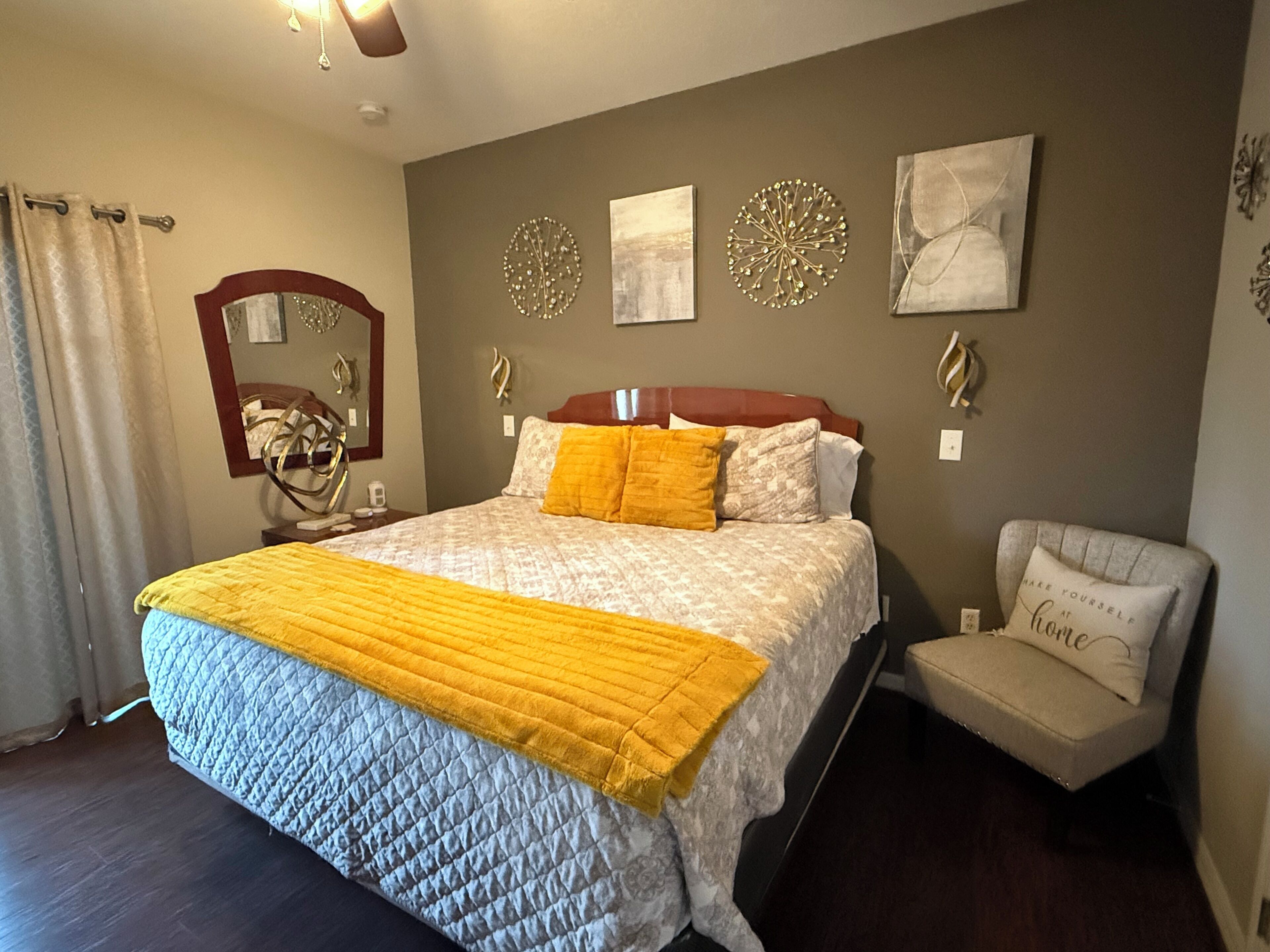 3 bedrooms, iron/ironing board, travel crib, free WiFi