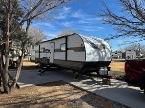 Property grounds - Vacation Vibes Without the Drive/ Pools + Cozy RV Getaway + Great Amenities (Lubbock)