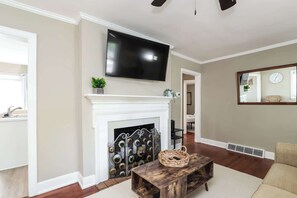 TV, offices - Maywood Sanctuary Stylish 3BR, 8 Min to Coliseum & UNCG (Greensboro)