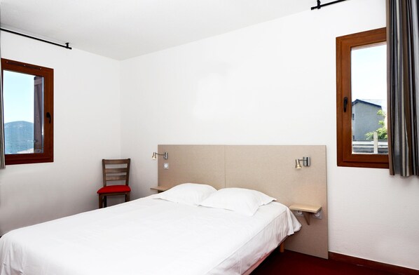 Apartment | 2 bedrooms, bed sheets - Alpine Hideaway in Les Angles (Les Angles)