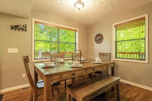 Dining - *Secluded 3BD w/ Hot Tub + Fireplace + Game Room* (Gatlinburg)