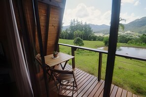 Kabin Comfort | Tempat makan outdoor