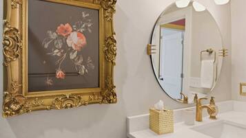 Condo, 1 Queen Bed, Kitchen (The Bavarian Inn 5) | Bathroom | Towels