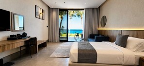 Habitación Deluxe con 2 camas individuales, balcón, vistas al mar | Caja fuerte, cortinas opacas, sistema de insonorización