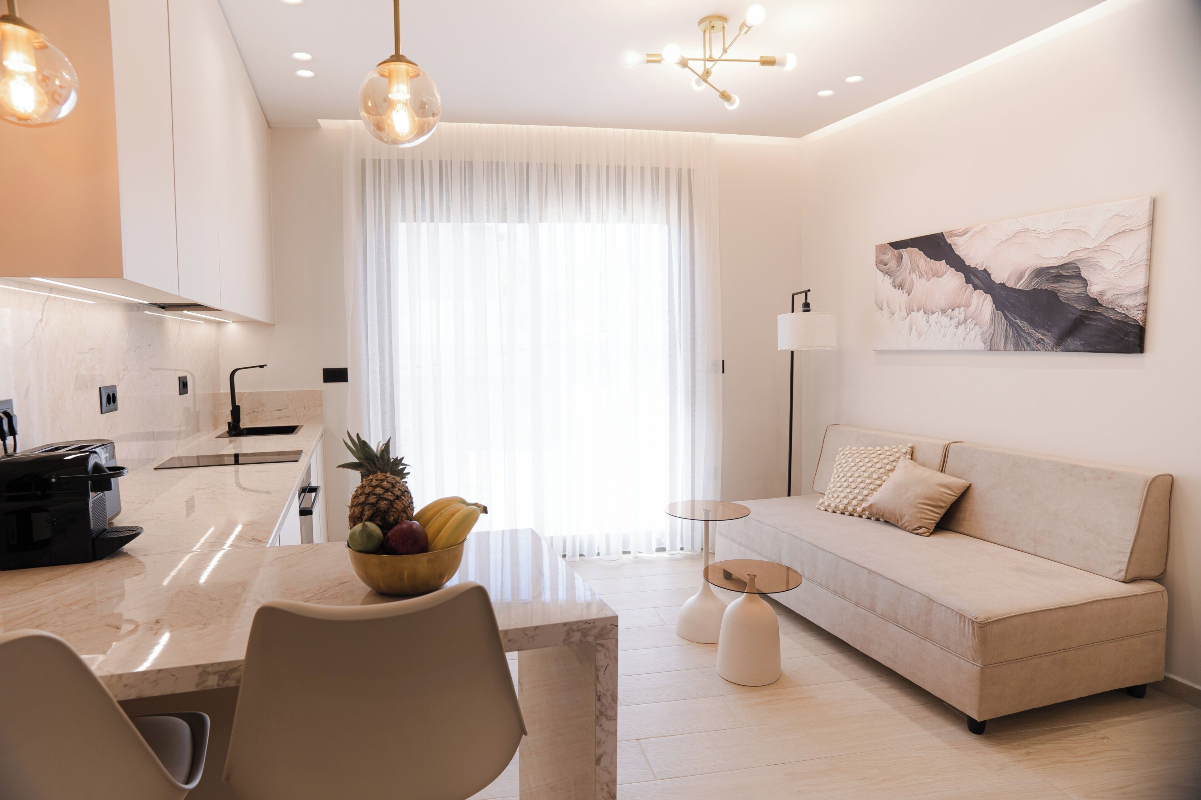 Second Floor Suite With Terrace | 起居區