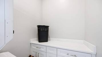 Apartamento, 1 cama de matrimonio, cocina (The Bavarian Inn 4) | Interior