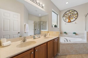 Hair dryer, towels - Pvt Pool&Spa·Game Room·BBQ·Near Theme Parks (Kissimmee)