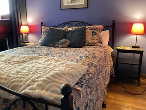 4 habitaciones, tabla de planchar con plancha, wifi y ropa de cama 