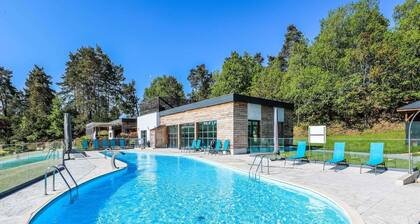 Cabin Near Meyrignac Lake