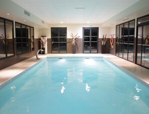 Chalet | Pool | Indoor pool, outdoor pool - Cabin Near Meyrignac Lake (Meyrignac-l'Eglise)