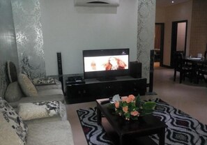 Living area - Quiet Rooms 11   (Riyadh)