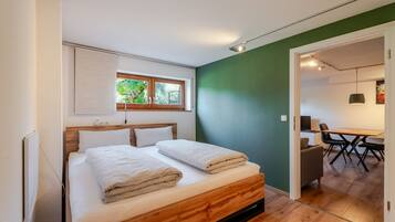 WiFi, bed sheets