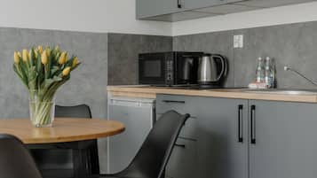 Comfort-huoneisto, parveke | Yksityinen keittiö