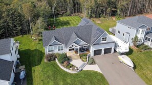 Exterior - Casa Bonita PEI – Spacious, Relaxing, Dog-Friendly (Stratford)