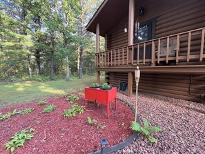 Terrace/patio - Cozy Cabin Peaceful & Private Getaway (Friendship)