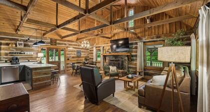 Whispering Oaks Lake Cabin-90 Acre Private Retreat w Lake Access