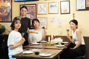 Dining - A 5-minute walk to Shimabara Castle! Hot springs and arcades are within walking distance. A 10-minute walk from Shimabara Station. Mountain and Morning", an inn in town, for rent in Shimabara City, Nagasaki Prefecture, at the foot of Mt. (島原)