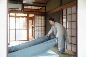 Interior - A 5-minute walk to Shimabara Castle! Hot springs and arcades are within walking distance. A 10-minute walk from Shimabara Station. Mountain and Morning", an inn in town, for rent in Shimabara City, Nagasaki Prefecture, at the foot of Mt. (島原)