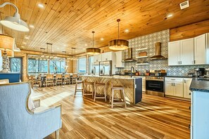 House, Accessible | 12 bedrooms, Internet - NEW 12br Lux Lodge Private Pool-mtn Views (Sevierville)