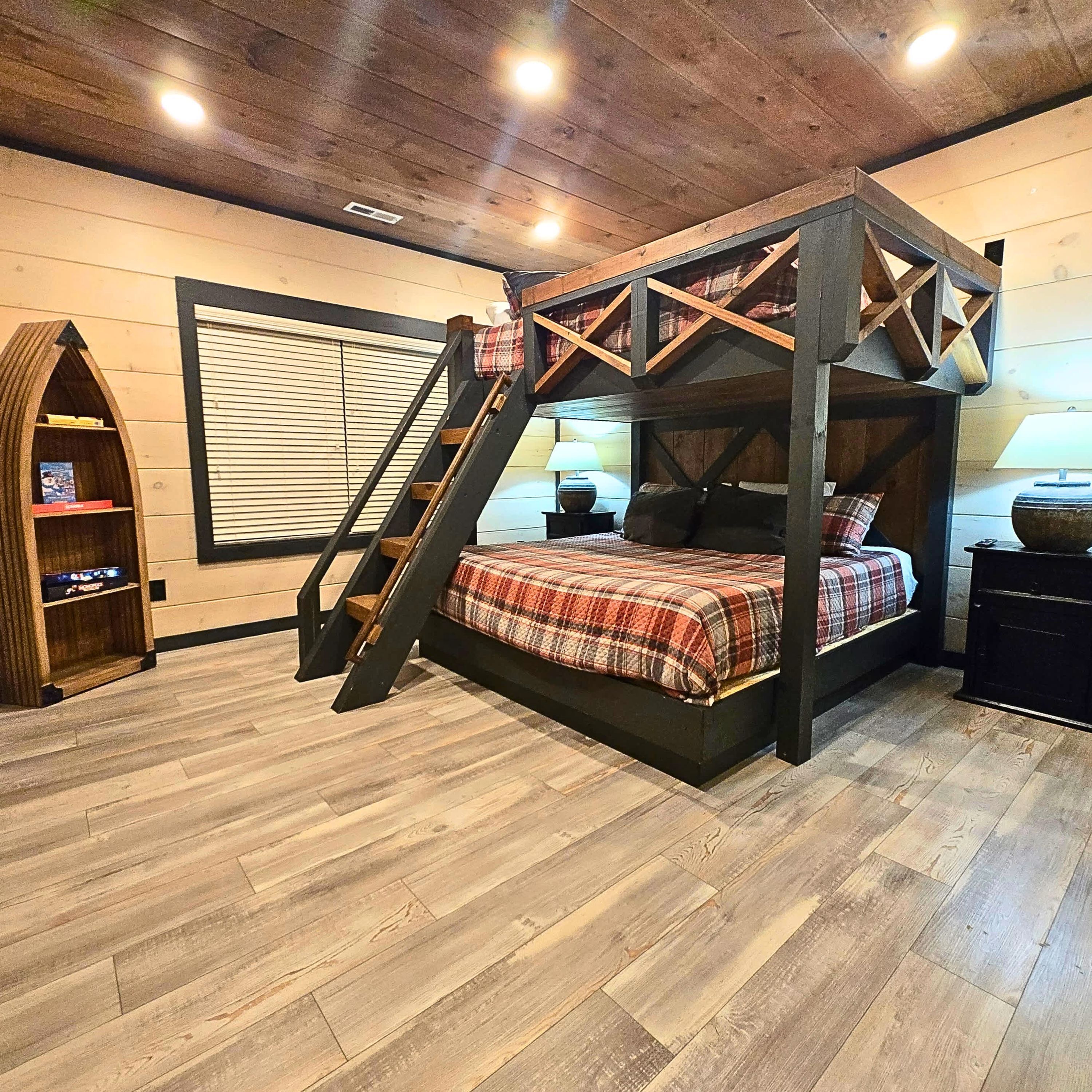 Suite | 6 kamar tidur dan internet